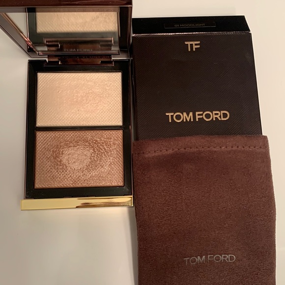 Tom Ford Skin Illuminating Powder Duo in 01 Moodlight (Old Formulation, baked) - Picture 1 of 1